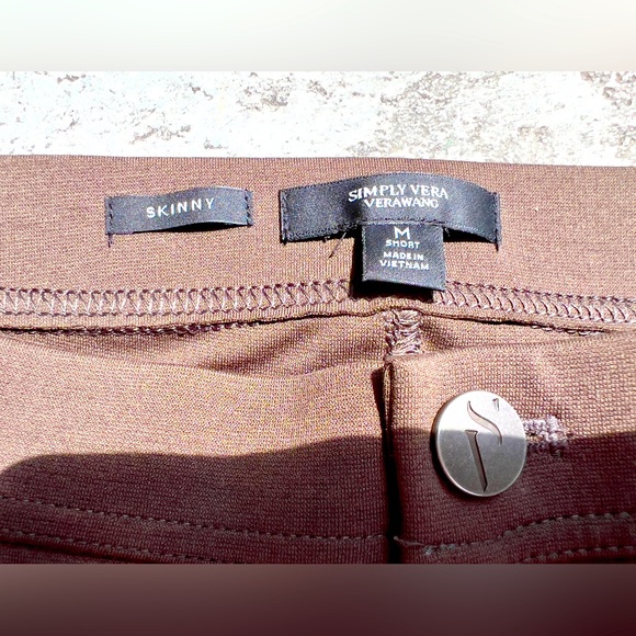 Simply Vera Wang Skinny Mid Rise Slimming Pant Size: Medium Short - Picture 2 of 4